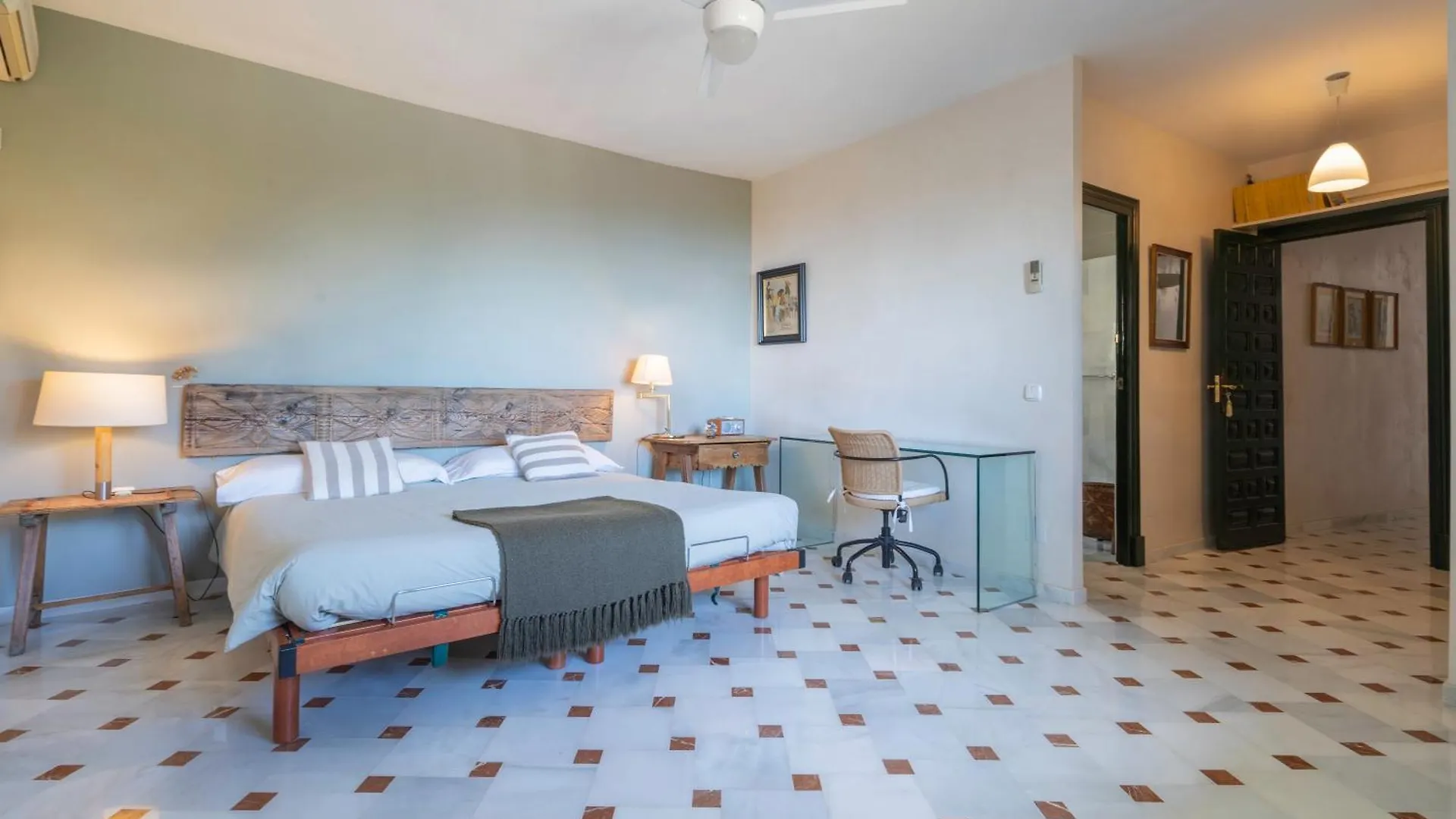 Villa Con Maravillosas Vistas Y Jardines Benalmádena 0*,  İspanya
