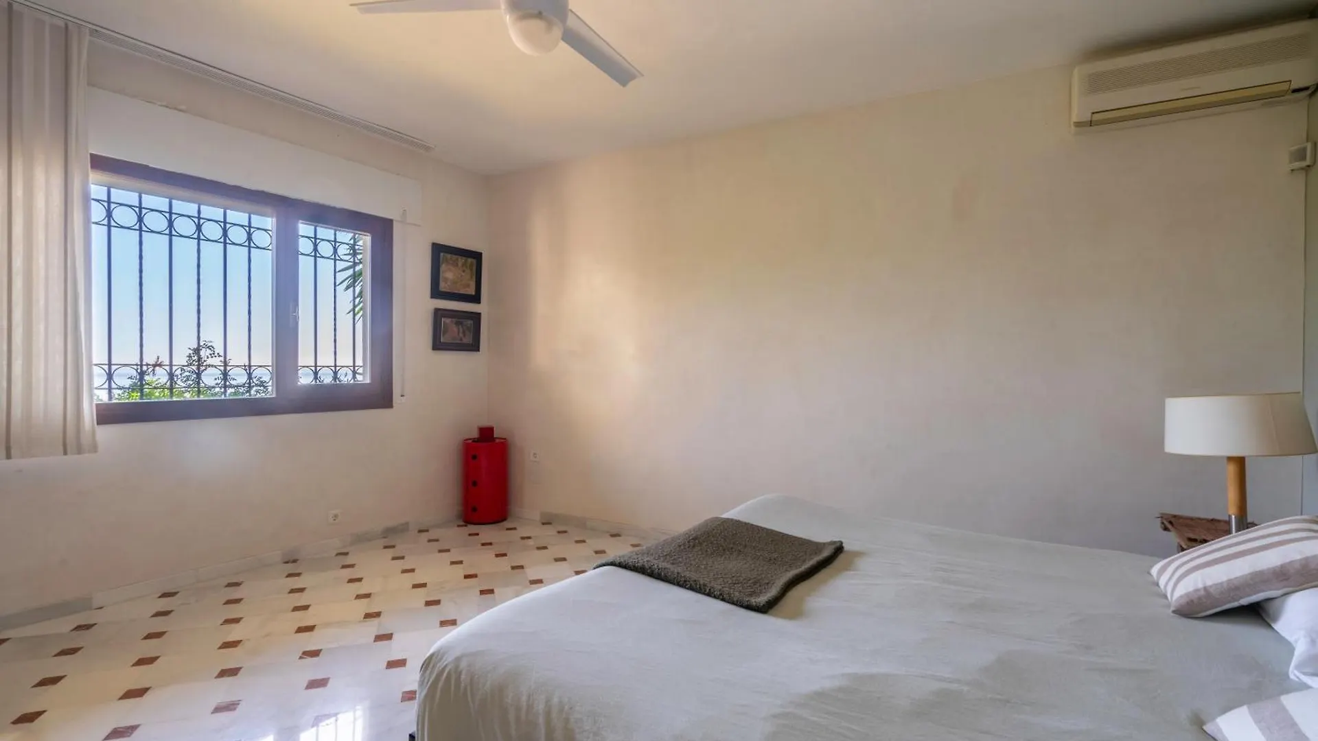 Villa Con Maravillosas Vistas Y Jardines Benalmádena